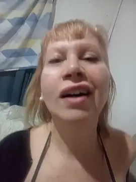 Snapshot of SexyMilf1211 chatting on 05/28/26, 12:24 SexyMilf1211 online show from 05/28/26, 12:24