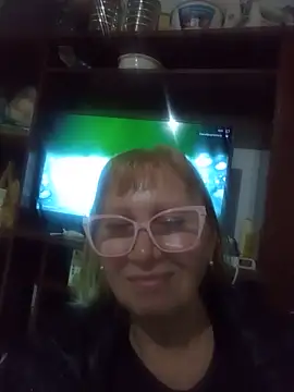 Snapshot of SexyMilf1211 chatting on 05/31/26, 07:37 SexyMilf1211 online show from 05/31/26, 07:37