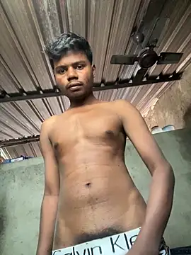 Snapshot of banty05 chatting on 11/14/25, 07:07 banty05 online show from 11/14/25, 07:07