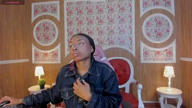 Midnight Bluee online show from 11/27/25, 08:00