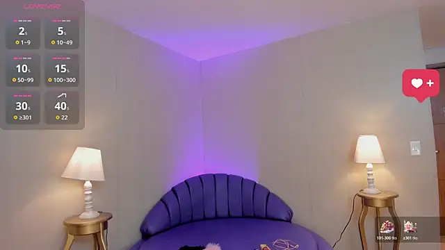 Midnight Bluee online show from 12/02/25, 07:42