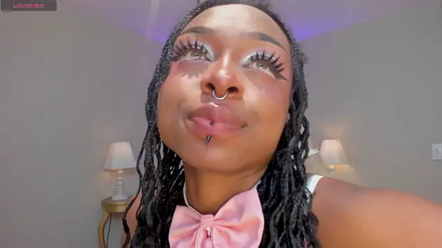 Midnight Bluee online show from 01/06/26, 08:12