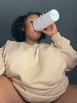 Busty-Sweetheart online show from 12/14/25, 08:24