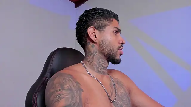 LuigiVitale 1 online show from 11/25/25, 07:52