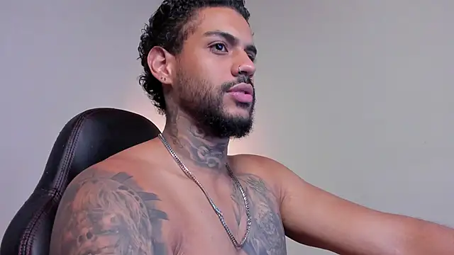 LuigiVitale 1 online show from 02/14/26, 01:57