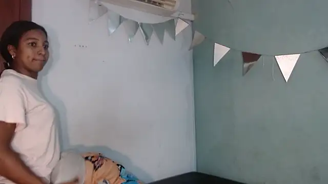 emma stone54 online show from 12/02/25, 06:58