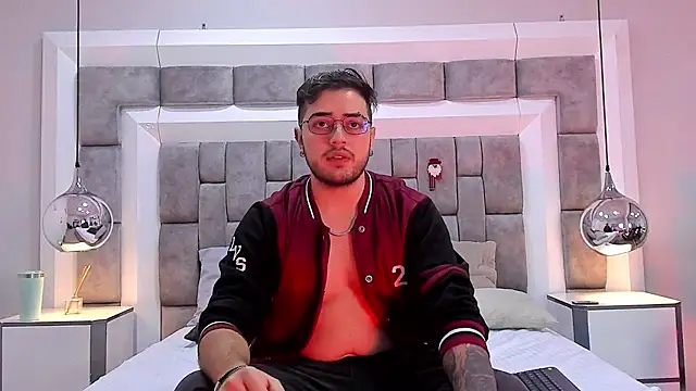 Ethan Greys online show from 11/19/25, 03:50