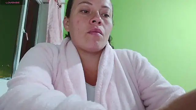 Rouse hot  online show from 06/06/26, 02:05