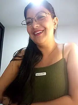 CelesteAlvarez1989 online show from 04/22/26, 04:37