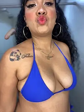 Snapshot of Zoe-star chatting on 11/15/25, 12:19 Zoe-star online show from 11/15/25, 12:19