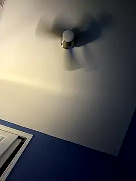 Snapshot of gabeee03 chatting on 11/14/25, 05:06 gabeee03 online show from 11/14/25, 05:06