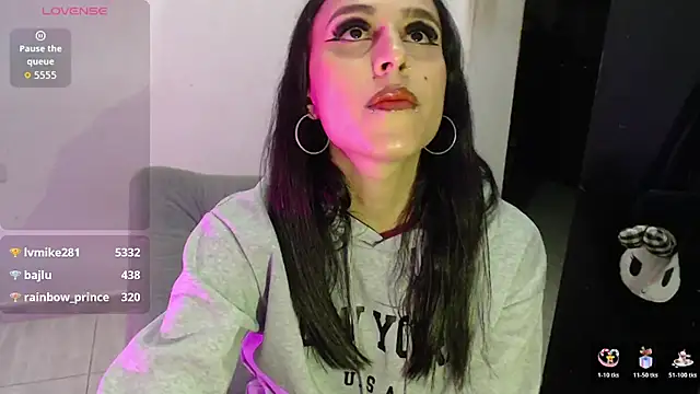 Isabella Hillss online show from 07/03/26, 04:41