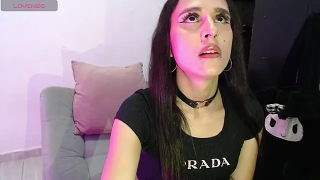 Isabella Hillss online show from 07/17/26, 01:34
