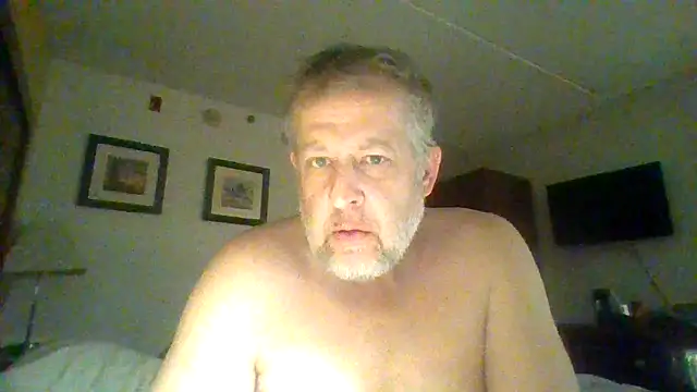 Snapshot of Mikey40wv chatting on 02/20/26, 01:57 Mikey40wv online show from 02/20/26, 01:57