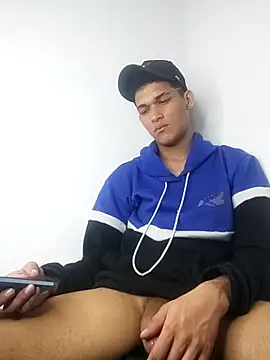 Luigi cumming1 online show from 11/23/25, 05:29