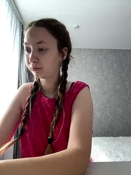 Holy Poly online show from 12/19/25, 08:32