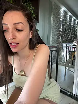 Snapshot of BelleRune chatting on 03/08/25, 07:31 BelleRune online show from 03/08/25, 07:31