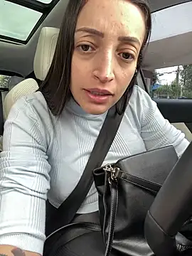 Snapshot of BelleRune chatting on 03/21/25, 01:12 BelleRune online show from 03/21/25, 01:12