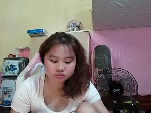 Lina8386 online show from 11/30/25, 11:42