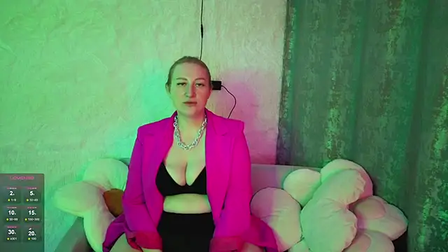 hornywood  online show from 11/19/25, 06:13