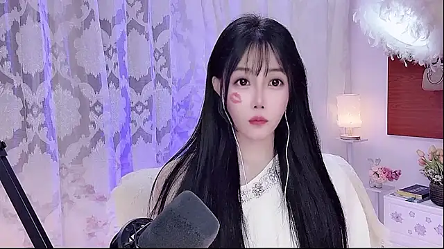 Laura 520 online show from 05/20/26, 12:44