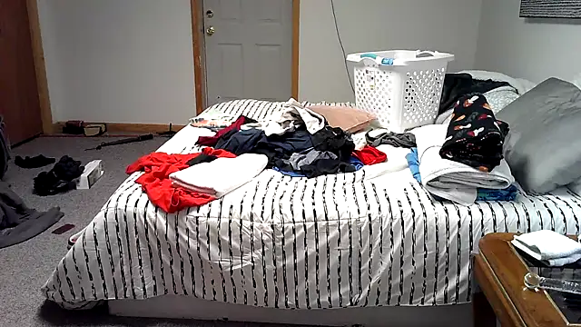 Snapshot of Redheadstud chatting on 12/16/25, 07:52 Redheadstud online show from 12/16/25, 07:52