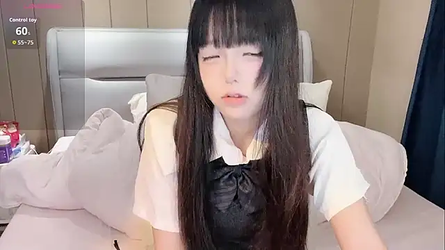 Snapshot of Victoria-6688- chatting on 11/15/25, 02:46 Victoria-6688- online show from 11/15/25, 02:46