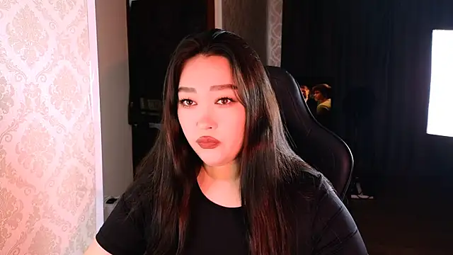 Emma Uilson online show from 11/20/25, 09:20