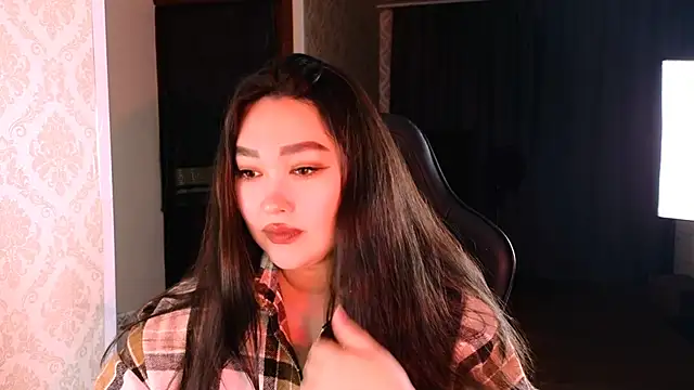 Emma Uilson online show from 11/30/25, 02:21