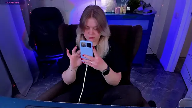 LouiseMous online show from 02/01/26, 09:02
