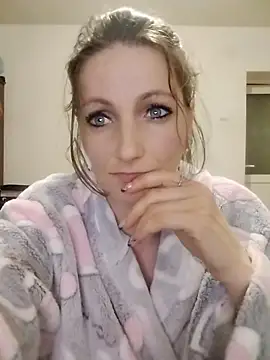 CrazyMaya39 online show from 04/18/26, 09:48