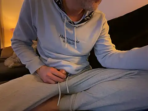 Snapshot of Brandonn1989amateur chatting on 02/02/26, 09:35 Brandonn1989amateur online show from 02/02/26, 09:35