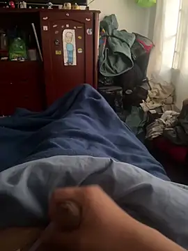 Snapshot of cris1122 chatting on 02/09/26, 12:53 cris1122 online show from 02/09/26, 12:53