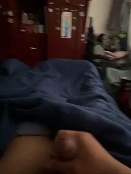 Snapshot of cris1122 chatting on 02/27/26, 12:27 cris1122 online show from 02/27/26, 12:27