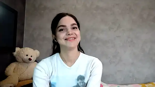 LillyWesthouse online show from 11/18/25, 09:14