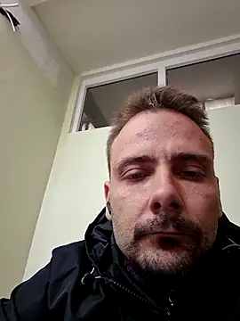 Snapshot of Gregorywhitelegs chatting on 04/22/26, 10:39 Gregorywhitelegs online show from 04/22/26, 10:39