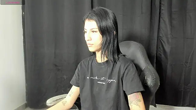 Hot play18 online show from 04/18/26, 06:01