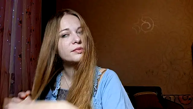 RomonaBustad online show from 12/05/25, 06:11