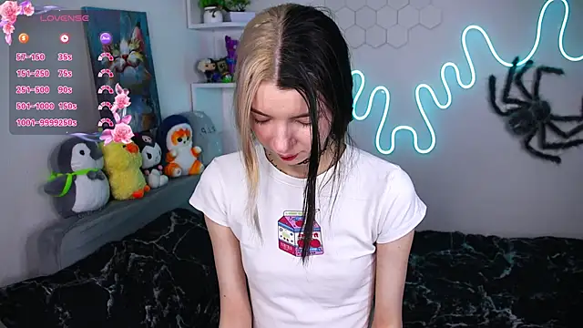 Emmie shy online show from 04/08/26, 07:47