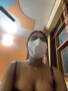 Snapshot of sexyayeshadesi chatting on 11/18/25, 04:33 sexyayeshadesi online show from 11/18/25, 04:33