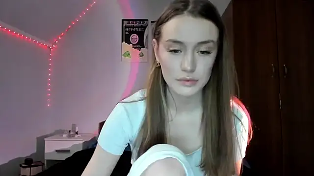 tinyglow online show from 03/09/26, 09:30