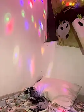 lizmy online show from 12/20/25, 05:03