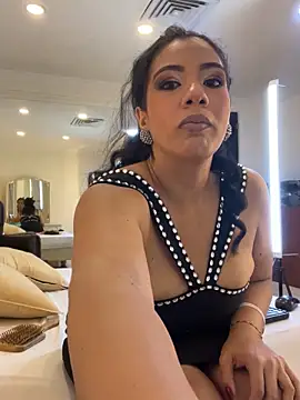 Snapshot of IvannaClaire chatting on 12/05/25, 12:36 IvannaClaire online show from 12/05/25, 12:36