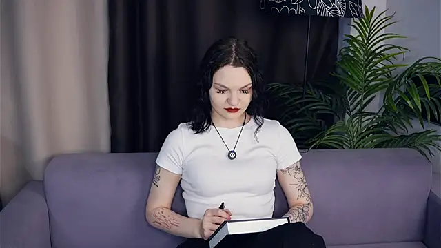 OnitaSkare online show from 11/15/25, 09:50