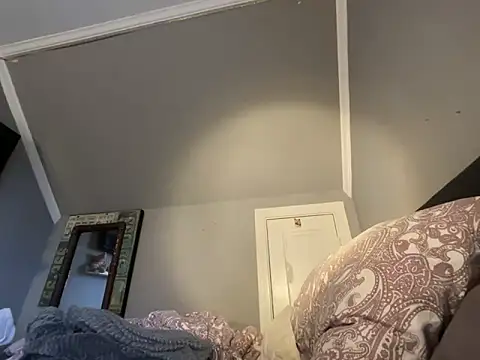 Snapshot of Lockig chatting on 11/22/25, 01:32 Lockig online show from 11/22/25, 01:32