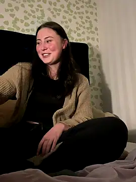 Snapshot of Lockig chatting on 11/25/25, 07:36 Lockig online show from 11/25/25, 07:36