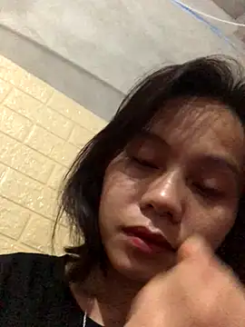 Snapshot of Trangbabylove chatting on 12/16/25, 12:48 Trangbabylove online show from 12/16/25, 12:48