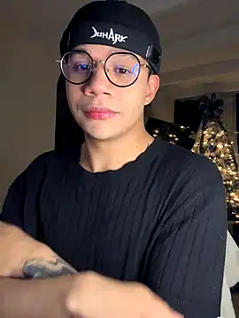 Snapshot of MarcoKostov chatting on 11/19/25, 02:44 MarcoKostov online show from 11/19/25, 02:44