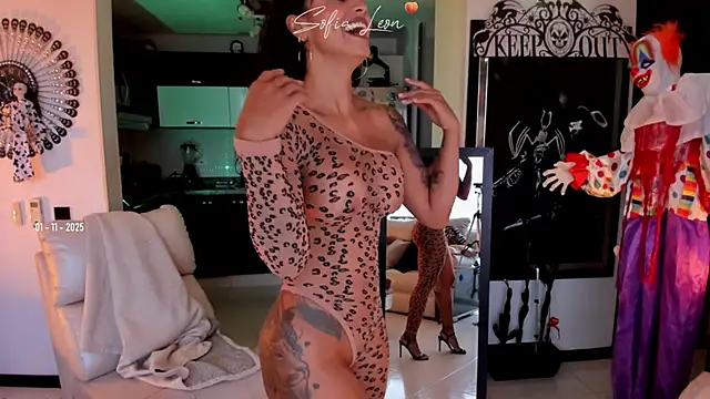 sofiasexhot online show from 11/01/25, 12:51