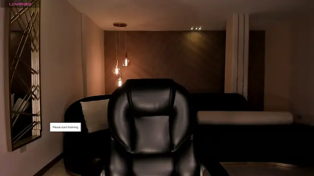 Snapshot of HaileyRoss_ chatting on 06/08/26, 11:10 HaileyRoss online show from 06/08/26, 11:10